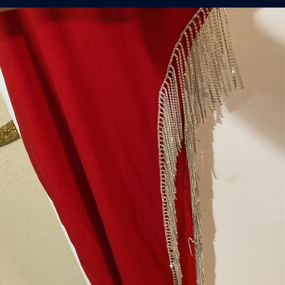 Never Wore Before, Bought It And It Did Not Fit Me - image 3